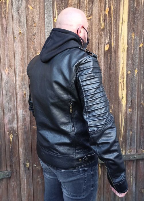 Nowość Kurtka skórzana do chodzenia z kapturem rozmiarówka Ciepła Hit