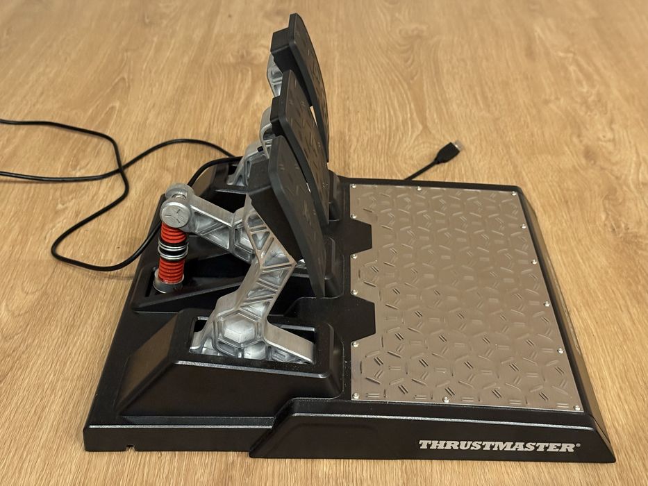 Volante T-Gt ii + Volante SF1000 + Pedais T-LCM + Shifter TH8S