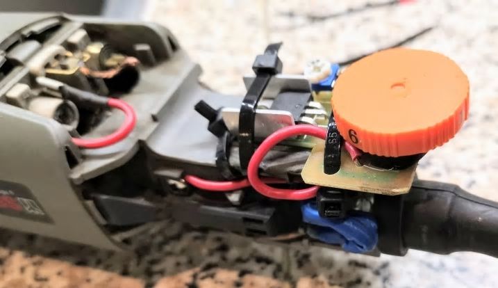 Controlador / Interruptor de Velocidade para Máquinas Elétricas