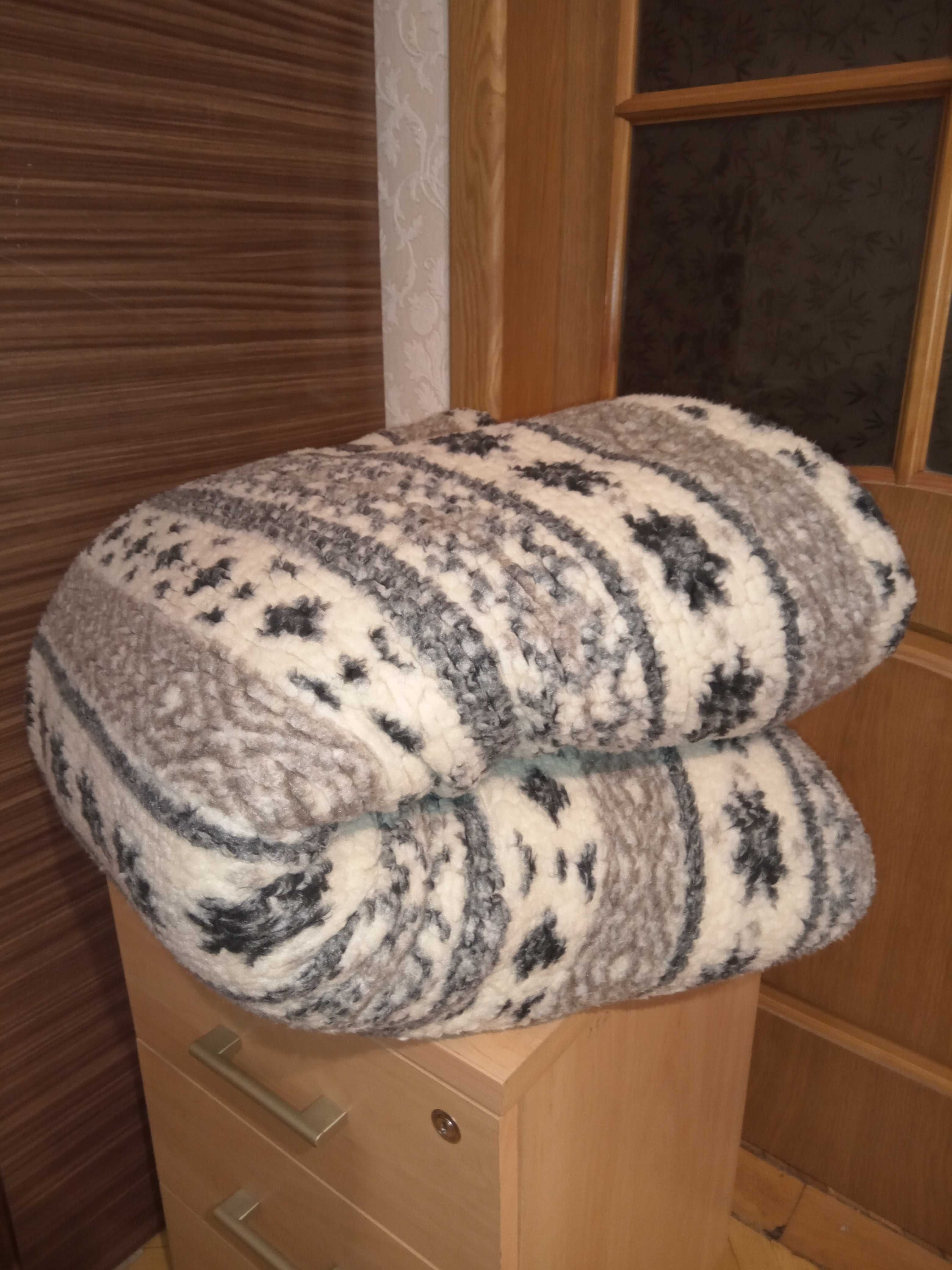 Тепла зимова ковдра (одеяло) - м'яка, приємна і затишна