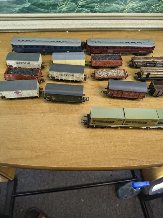 Zestaw 15 wagonów kolejowych – skala HO (1:87) – PIKO / Roco