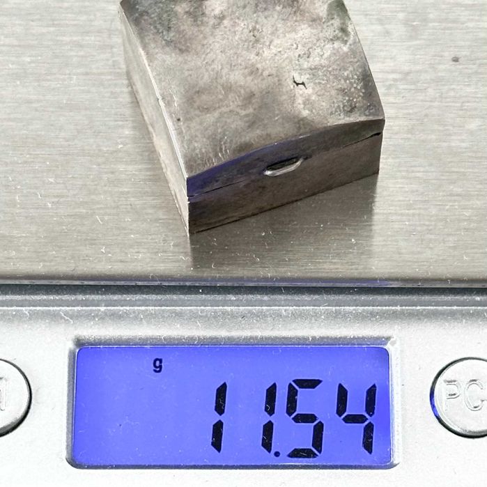 Srebrne etui na pierścionek z końcu XIX wieku z srebra próby 800