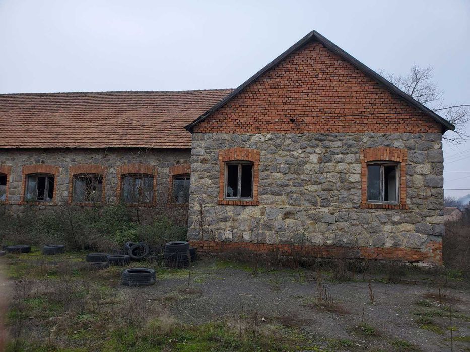 Будівля ферми під бізнес м. Берегове