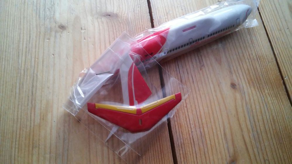 Model samolotu 1:200 Boeing 737 CentralWings Lot