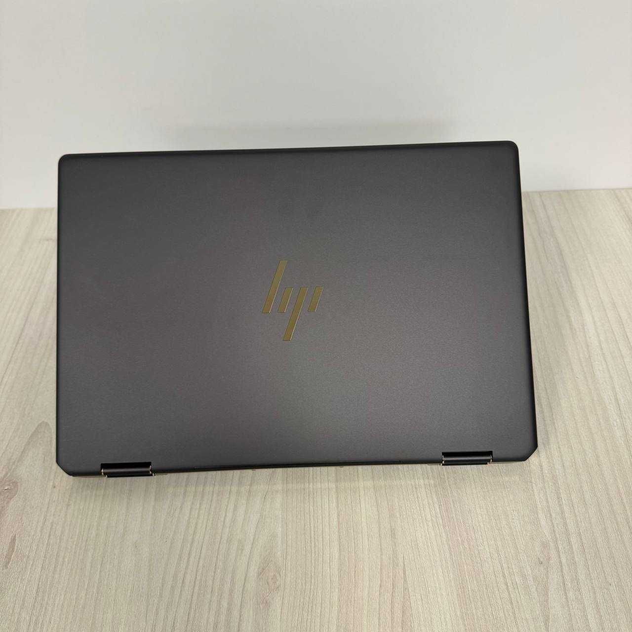 HP Spectre 16-f2013dx x360 3K i7-13700H 16GB SSD 512GB Iris Xe