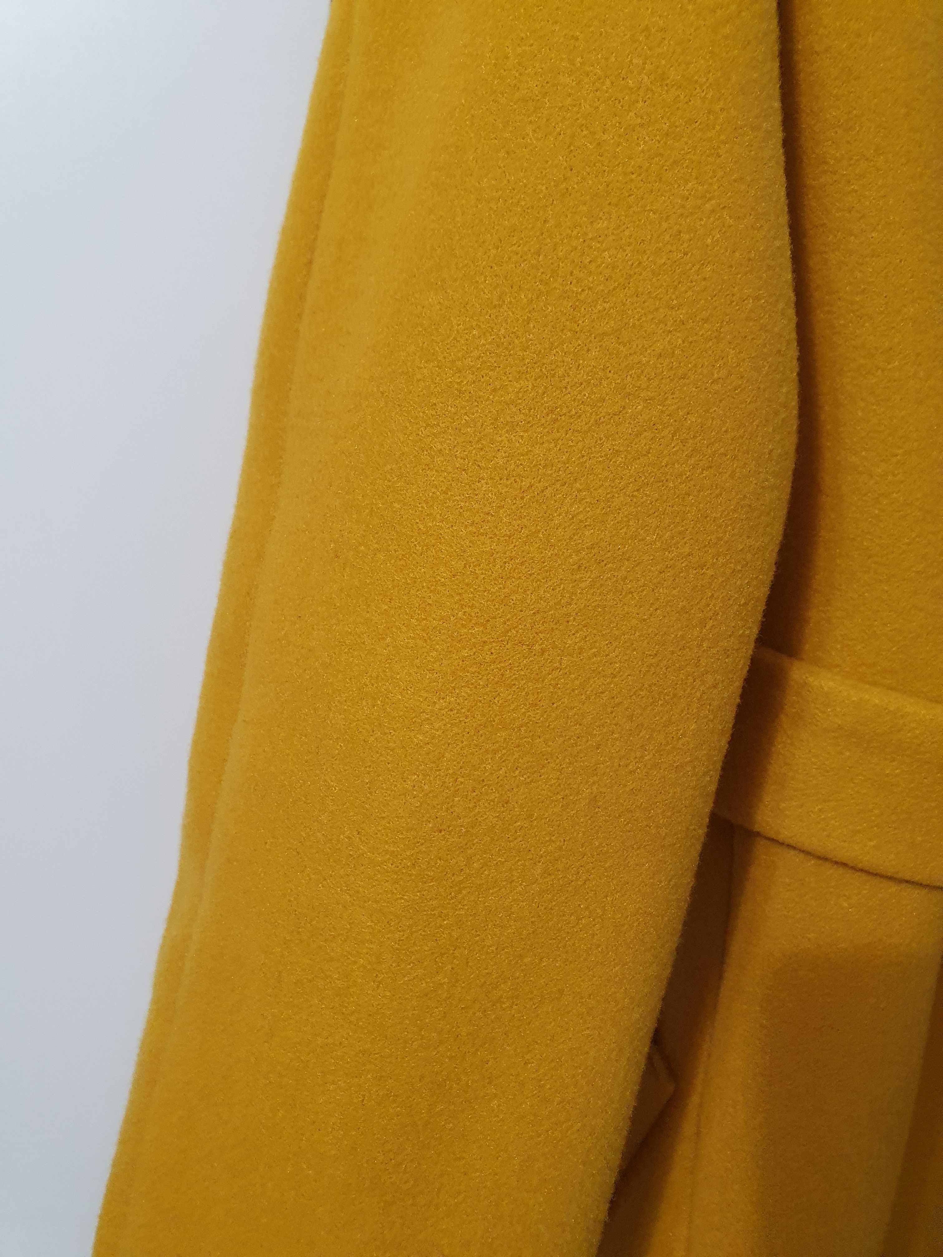 Elegancki żółty płaszcz wiosna jesień z paskiem - r. M