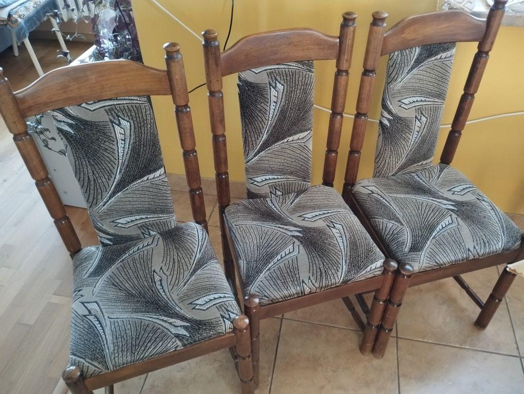 Sprzedam krzesła 6szt drewniane tapicerowane