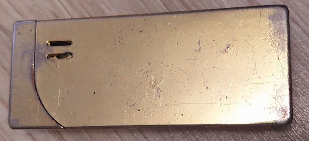 Zapalniczka w formie sztabki złota