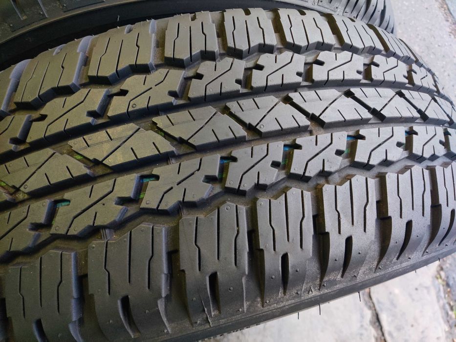 Bridgestone Dueler A/T R17 265 65 шини всесезонні