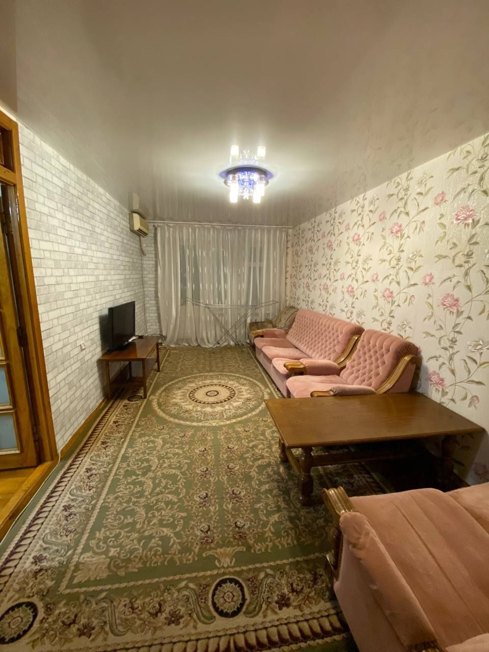 Продам 3ку Вул Шкільна Малий Ринок