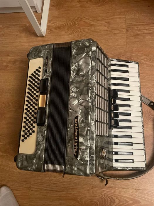 Акордеон вісімдесятка вельтмейстер новенький