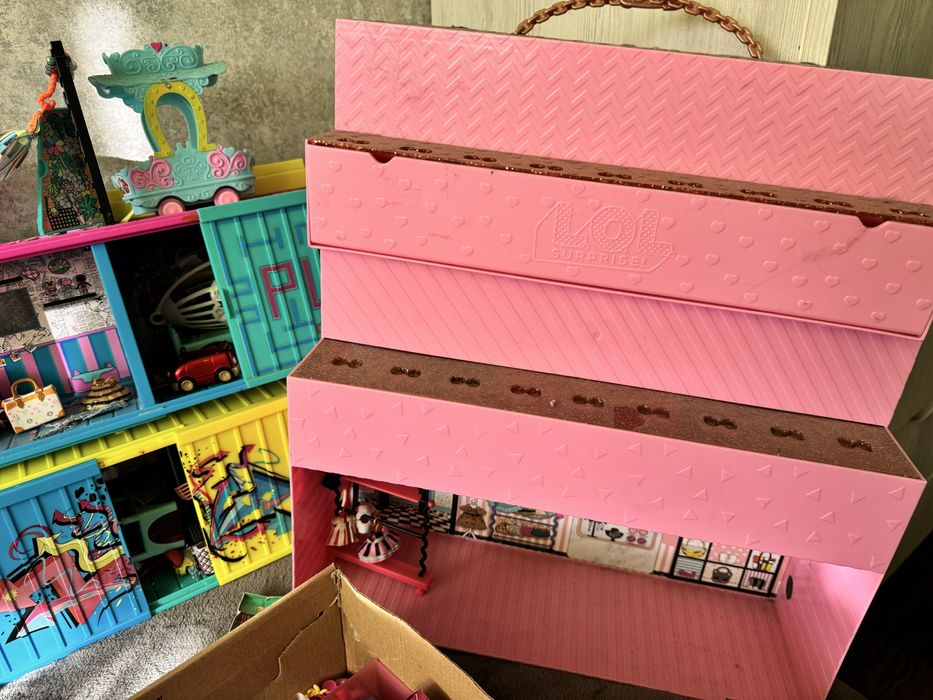 ЛОЛ оригінал ляльки куклы лол подіум сцена будинок