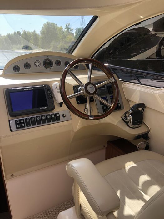 Продам яхту Adamant 330 HT