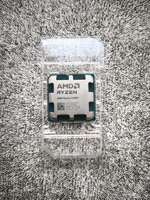 Процесор AMD Ryzen 5 8400F (новий)