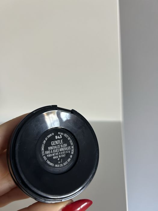 Mac róż gentle mineralize blush nowy cosmetics rozswietlajacy