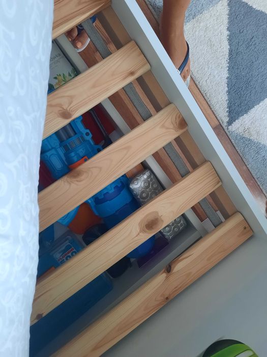 Łóżko chłopięce białe