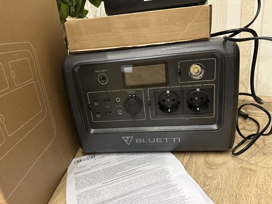 Зарядна станція BLUETTI PowerOak EB70