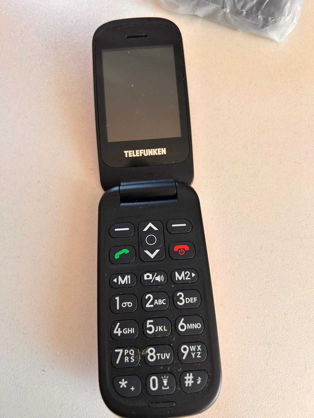 Telefon komórkowy Telefunken S440 czerwony.