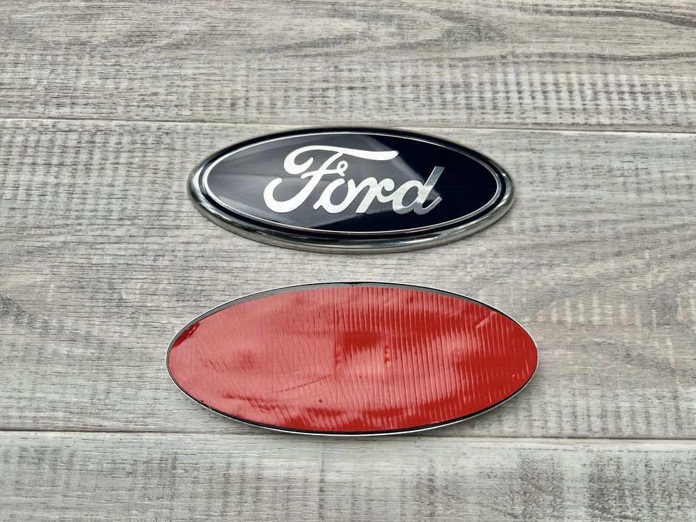 Емблема значок логотип Форд эмблема Ford на решітку, на багажник