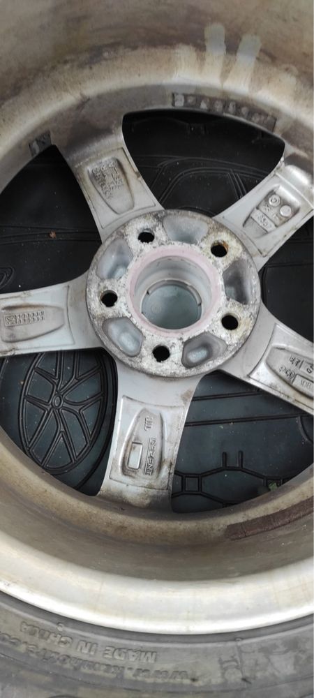 Felgi Koła Opony Zimowe PeugeotDezent rozmiar 195/65/16 5x108 Jak nowe