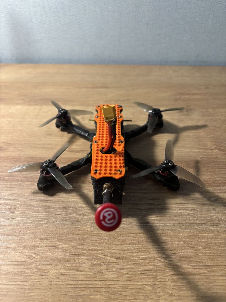 FPV Drone 3 cale. Freestyle , cinematic