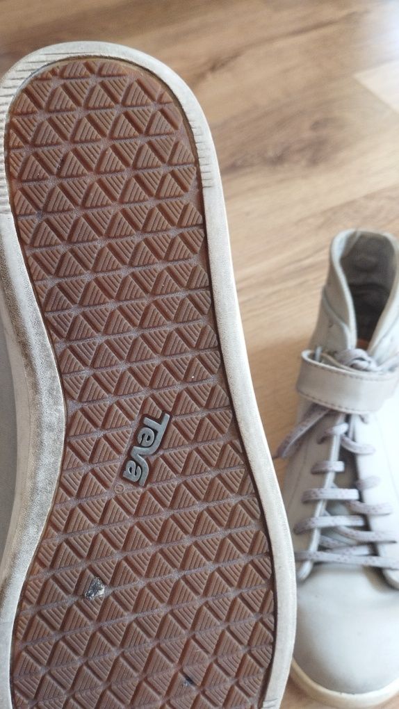 Buty Teva skórzane damskie 39 trampki