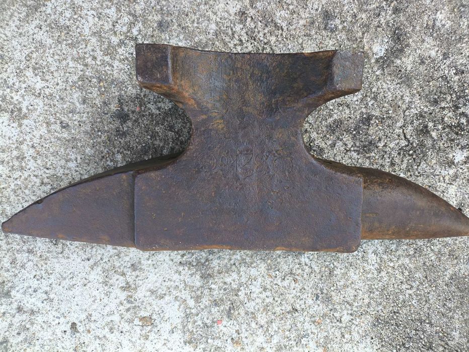 Bigorna de ferreiro de 32Kg e 52cm