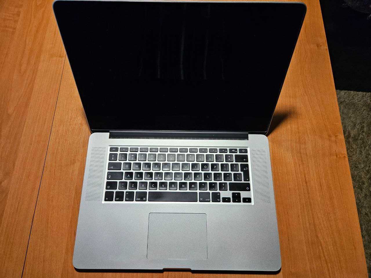 Ноутбук Macbook Pro Mid 2015, Retina 15.4-inch i7/RAM 16 GB/SSD 256 GB