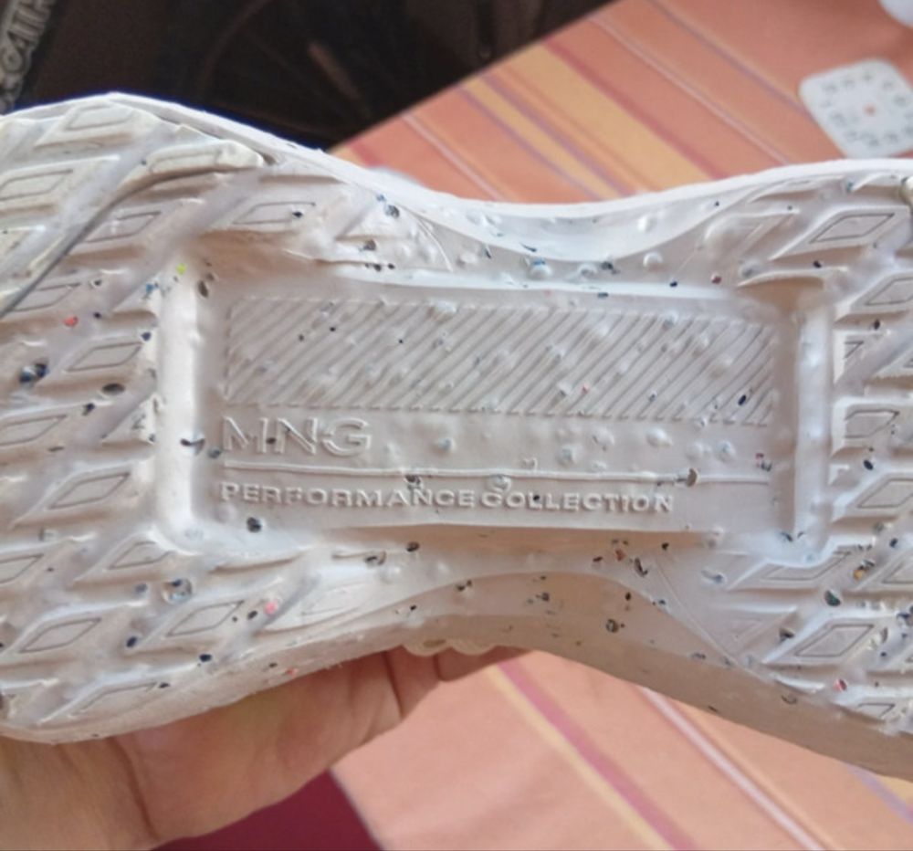 Tenis edicao limitada Mango