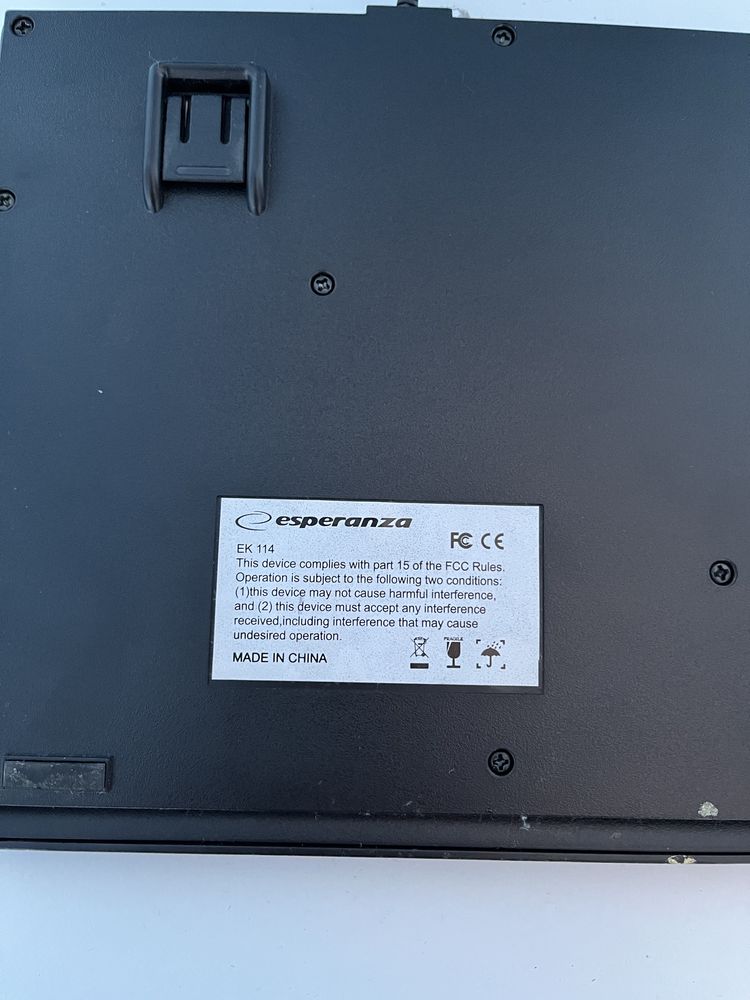 Monitor acer 22”+ klawiatura stacjonarna esperanza
