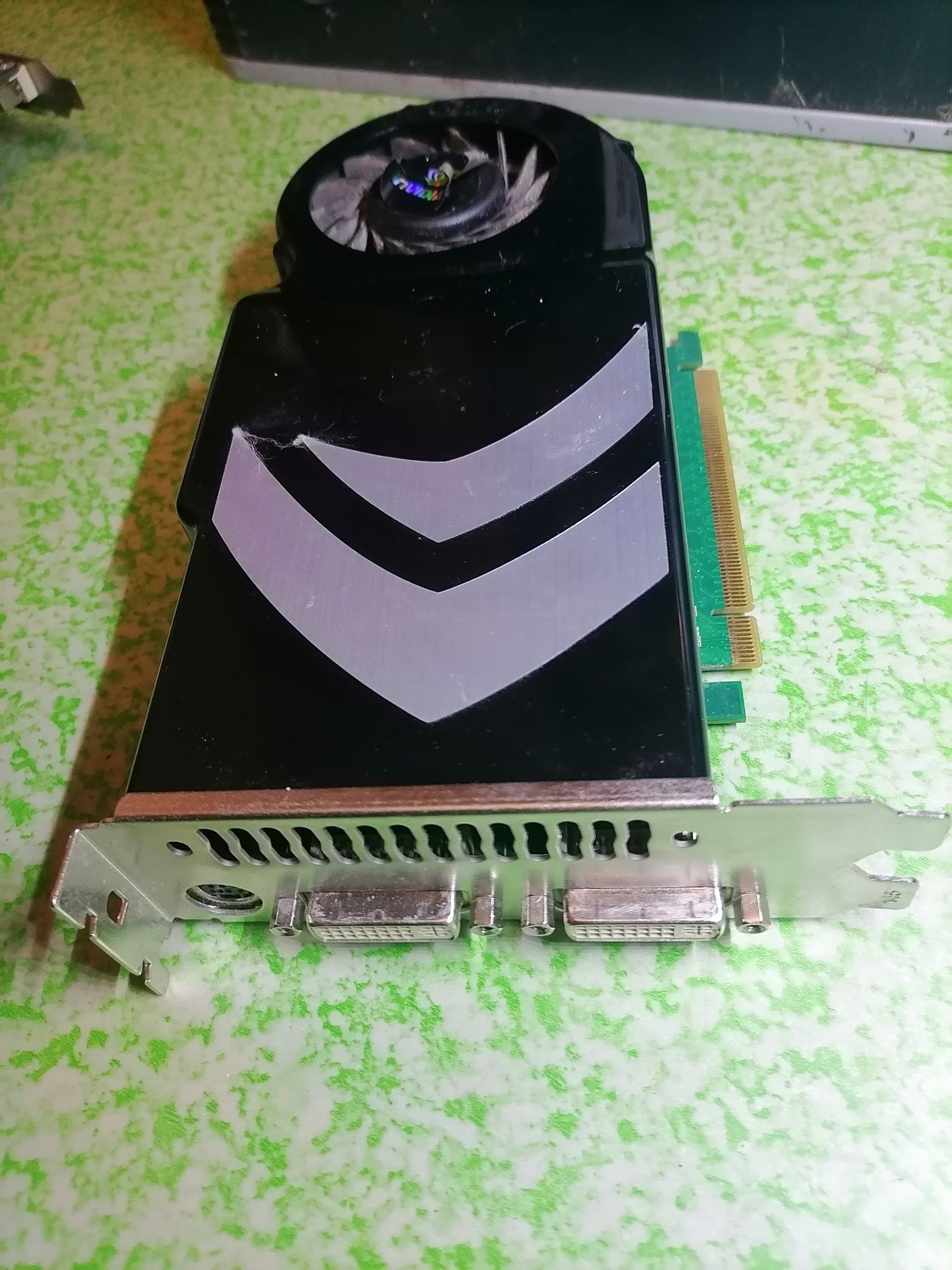 Nvidia 9600GT 512 mb, редкая видеокарта, чистая Nvidia