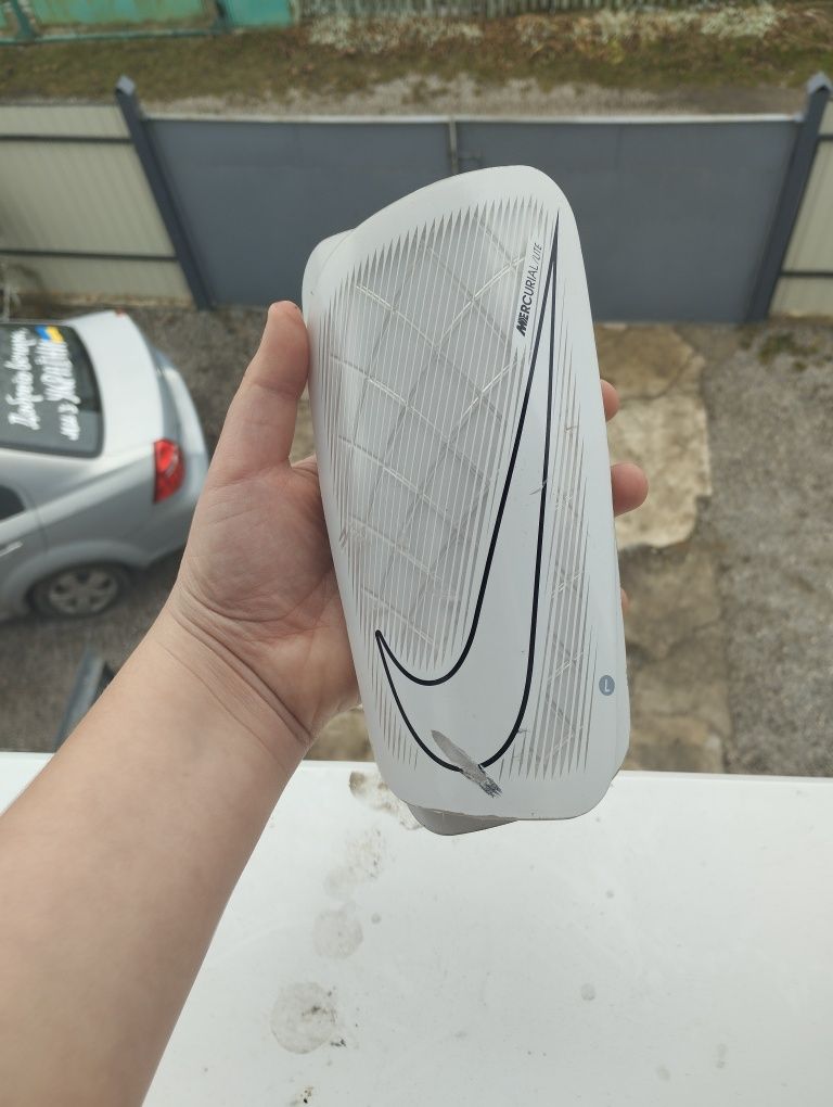 Футбольні щітки Nike Mercurial