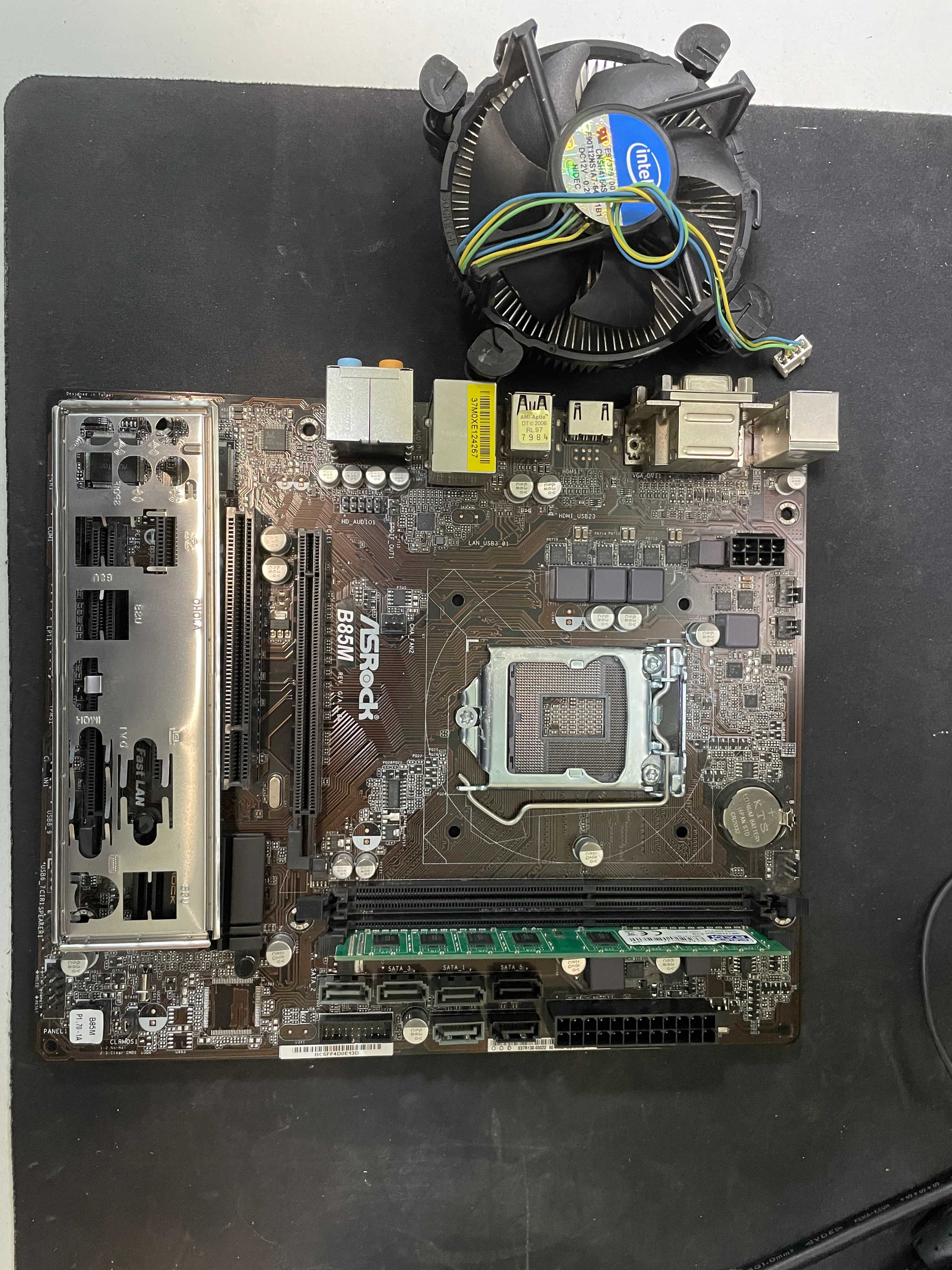 материнські плати ASRock B85M (не робочі)  на запчастини