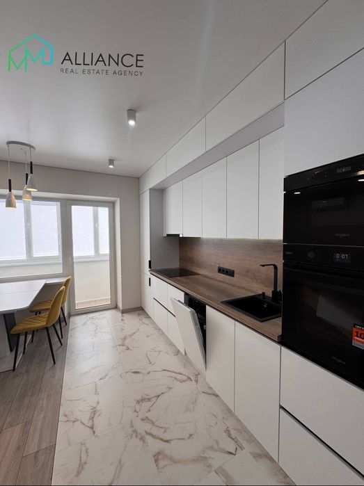 Продам в Центре 3 ком.кв.на Сергея Подольского