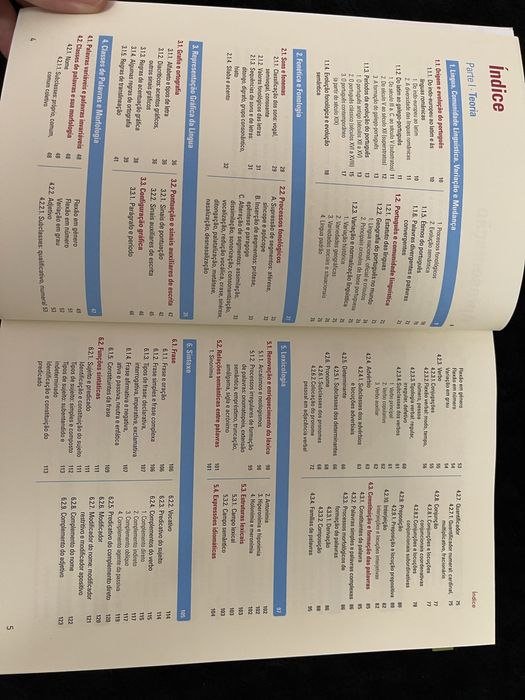 Livro de estudo de gramática do secundário