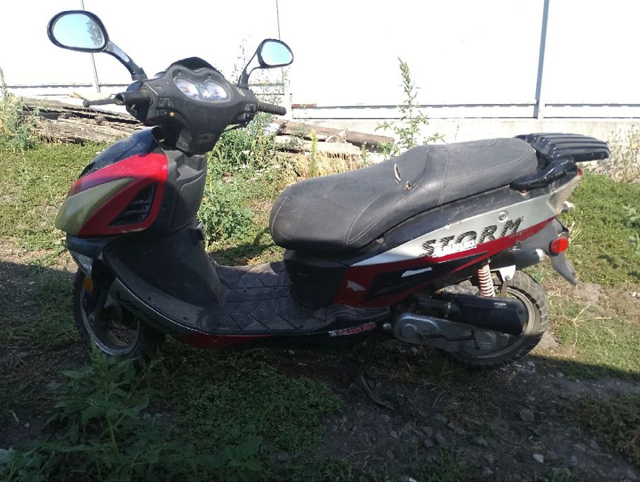 Продам скутер сузукі Viber storm 50