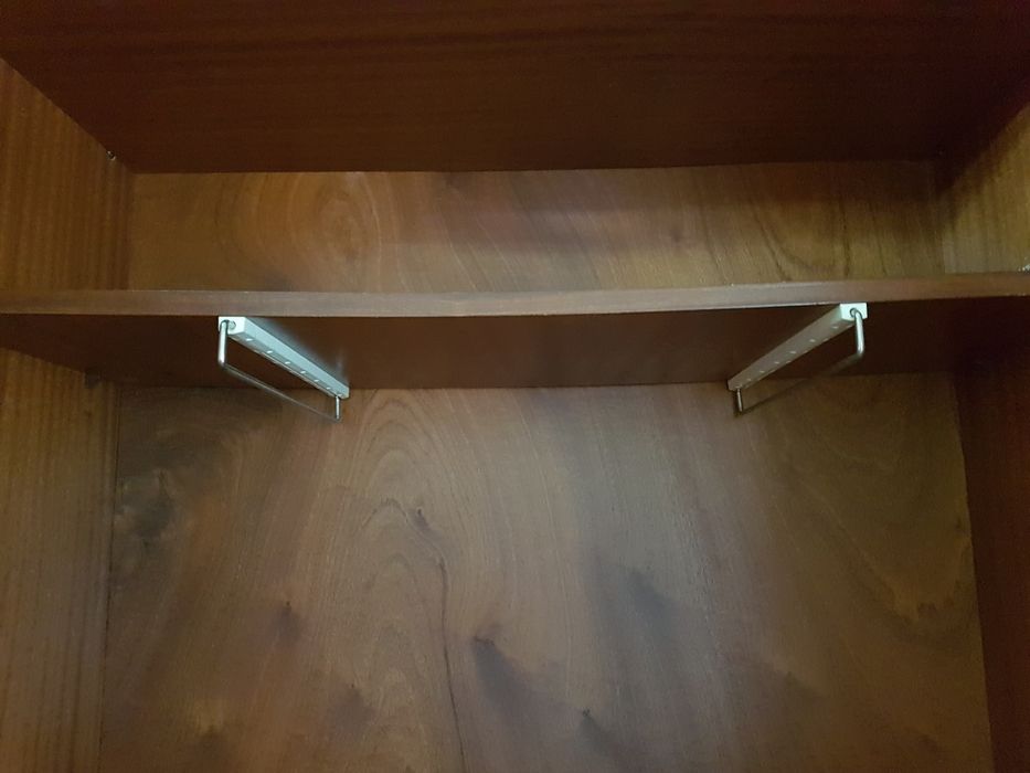 Vendo ropeiro para quaro de casal