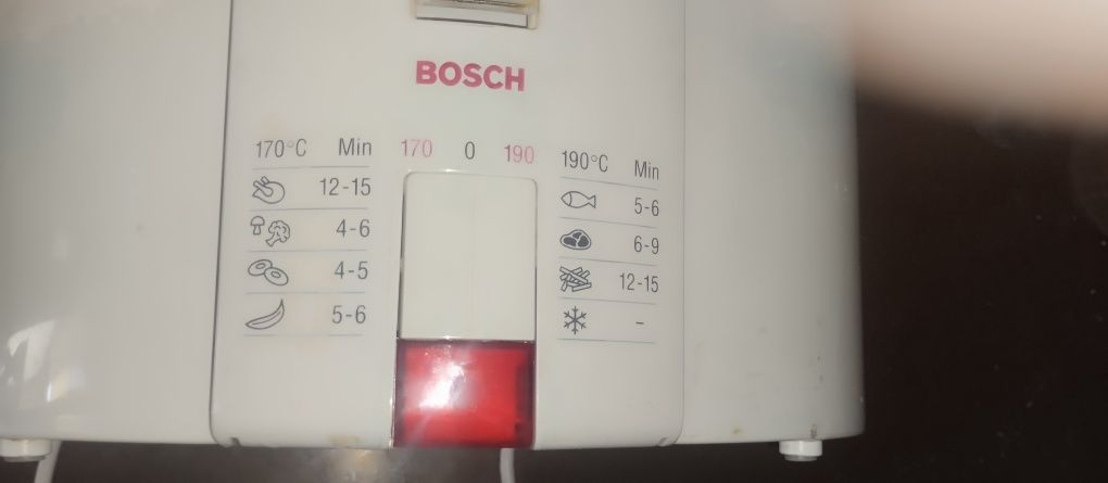 Фритюрница Bosh(TFB-1501)б/у, состояние 8,5 из 10