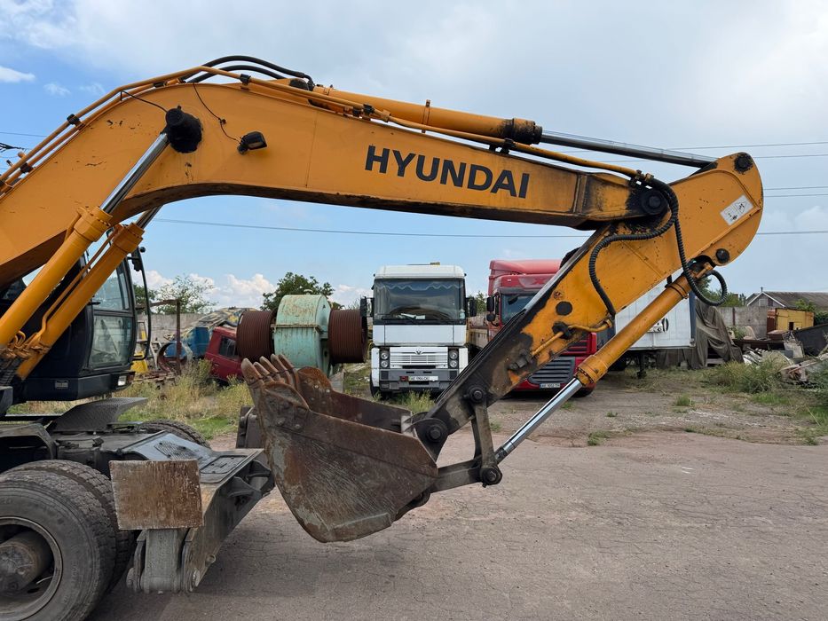 Экскаватор  Hyundai R 200-W7 2008