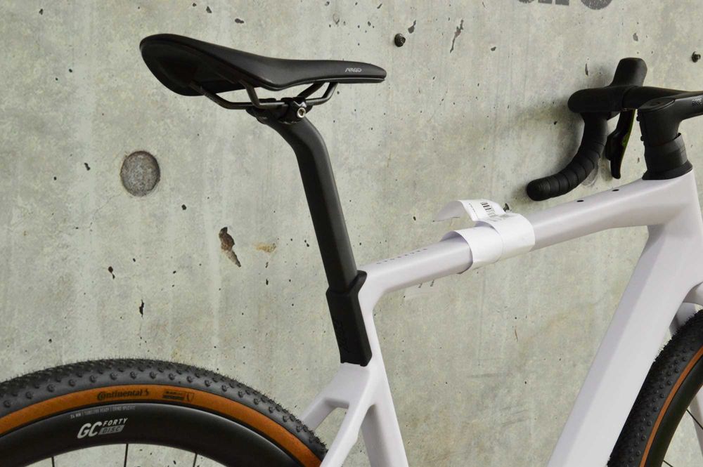 ROSE Backroad SRAM Force AXS XPLR 1x12 karbon koła i kokpit 55-M 59-XL