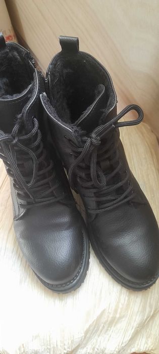 Черевики/ Челсі /взуття/ ботинки/ бутильйони 38р.