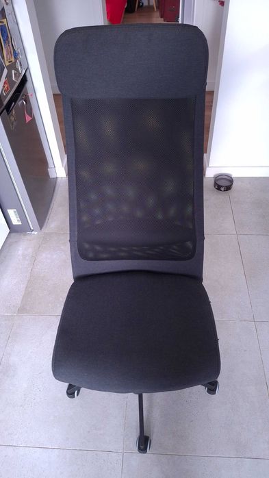 Krzesło biurowe IKEA Markus średnie (702.611.50)
