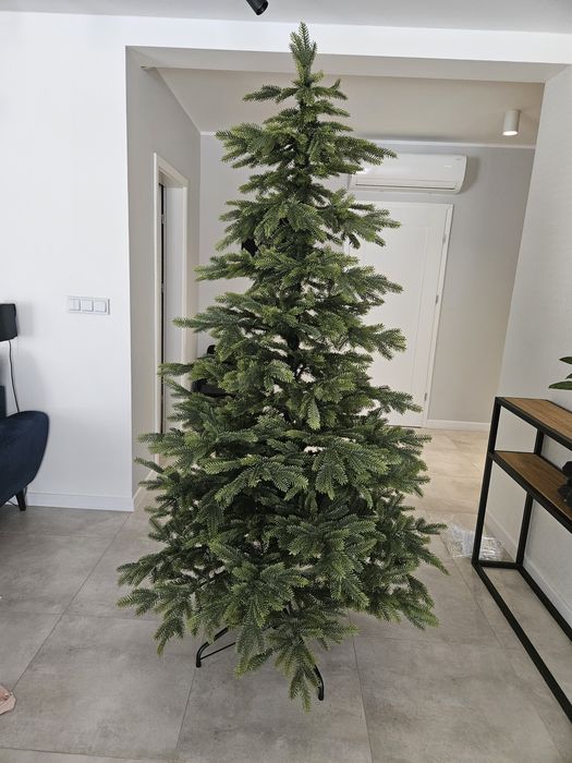 Choinka sztuczna 210cm