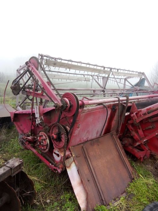 Продам Комбайн Нива