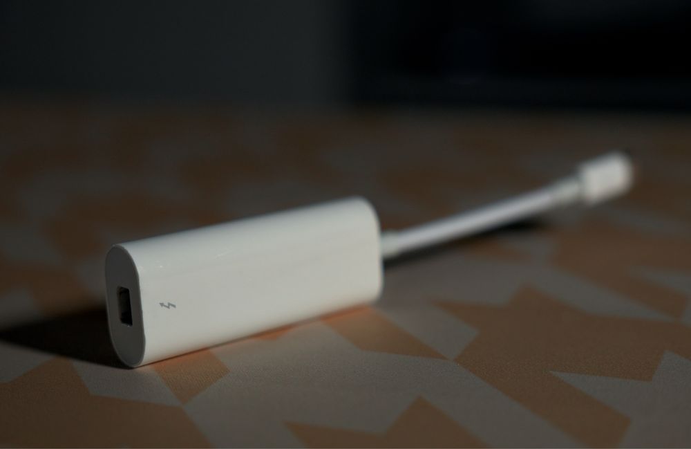 Адаптер Apple Thunderbolt 3 USB-C to Thunderbolt 2