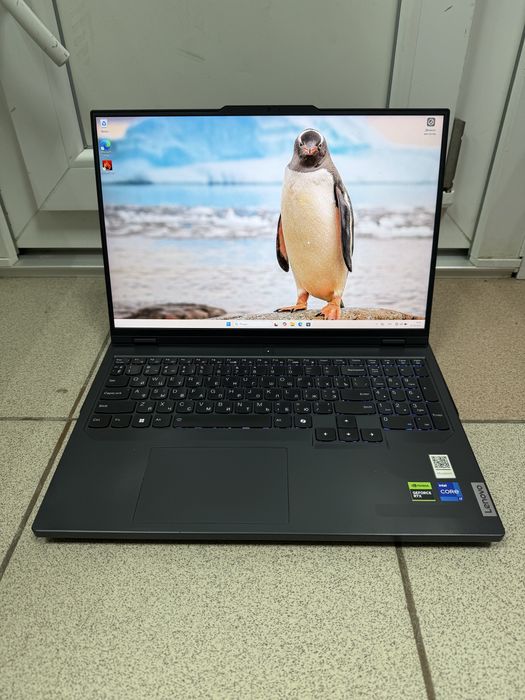Lenovo Legion Pro 5 16IRX9