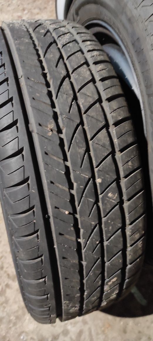 Opony Feuvert 195/50 R15 2 szt. letnie