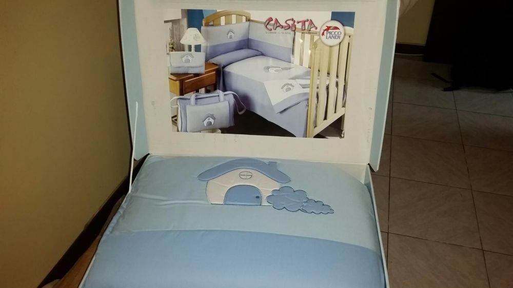 Conjunto tudo para o bebé - Óptimo para prenda. Colecção Casa Azul