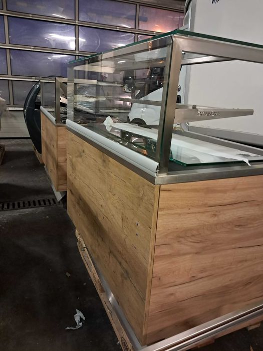 Sprzedam nierdzewne witrynę ekspozycyjne Prima 130