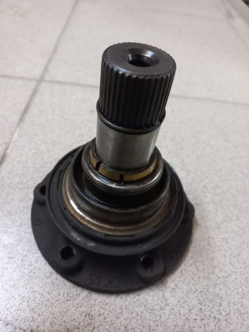 Продам флянец МКПП octavia a5